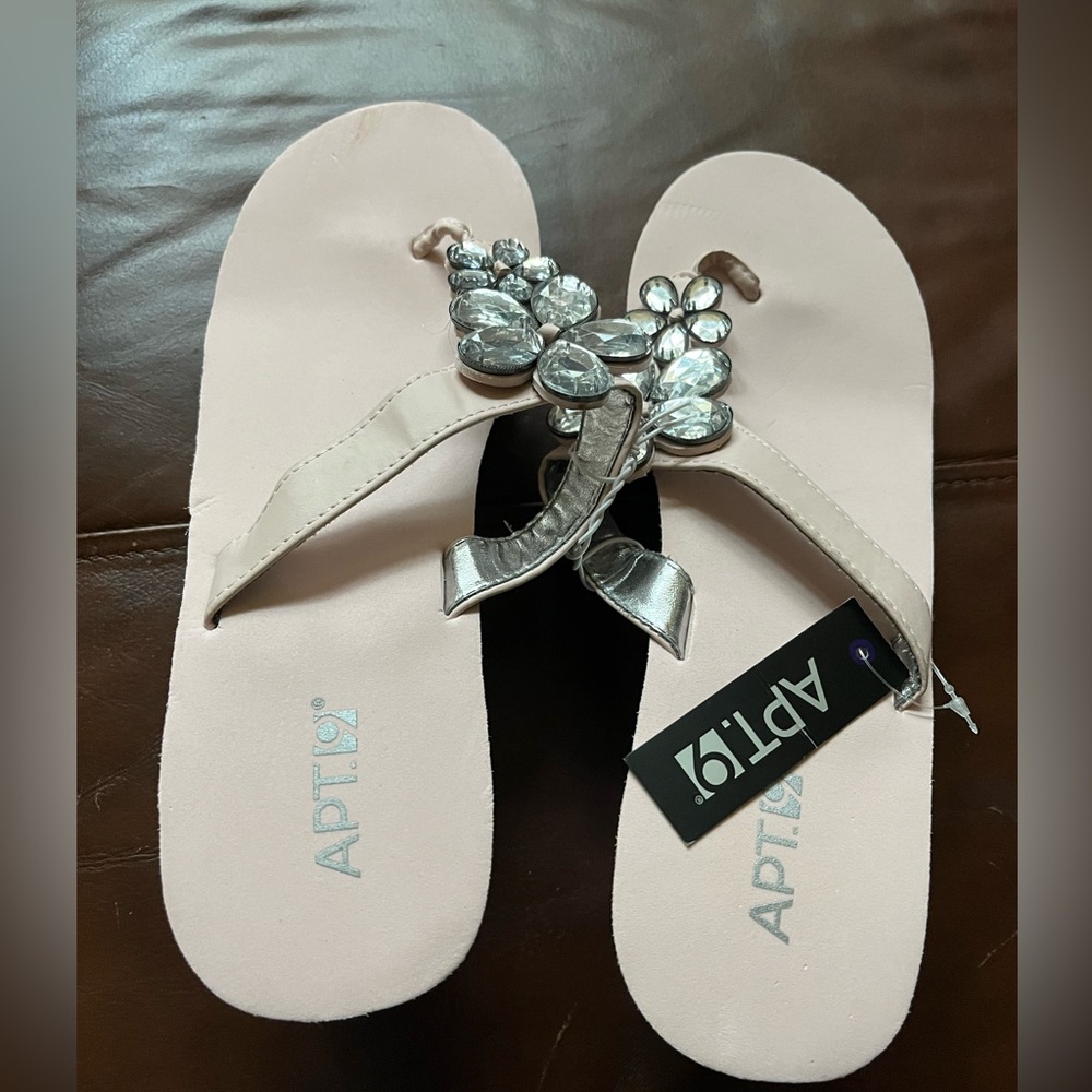 NWT Apt. 9 Rhinestones Wedge Sandals Sz L